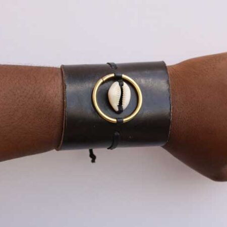 KIMAE Cowrie Leather Bracelet – Adjustable Handmade African Jewelry