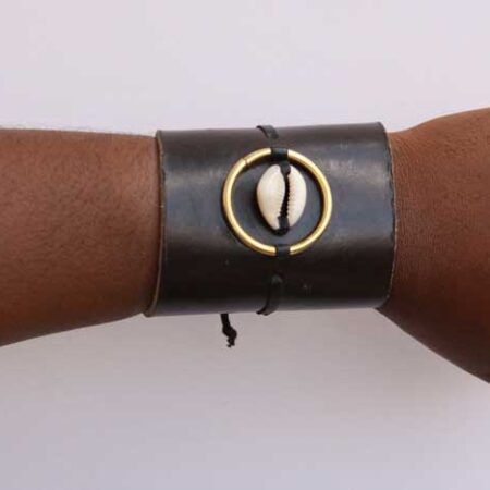 KIMAE Cowrie Leather Bracelet – Adjustable Handmade African Jewelry